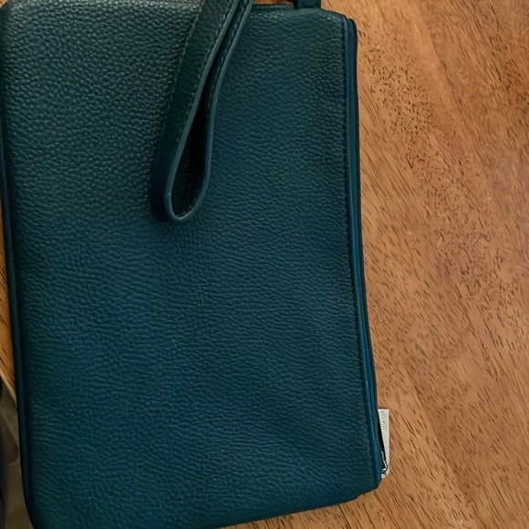 Jewell hunter green wristlet - Picture 5 of 5
